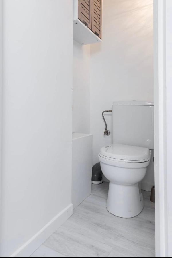 Homelivia, Attic Room -Mansarde Sous Les Toits De Nice Bagian luar foto