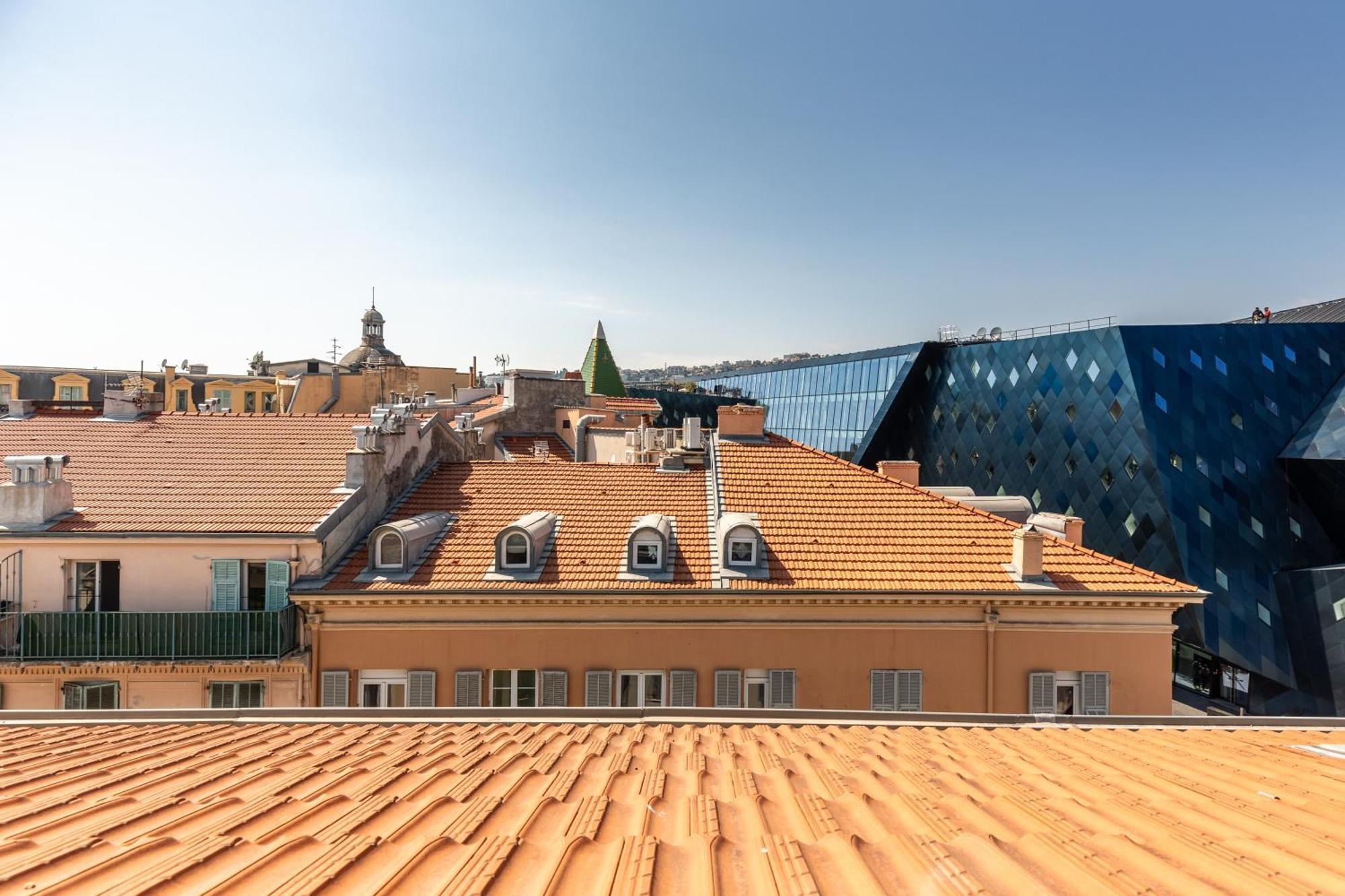Homelivia, Attic Room -Mansarde Sous Les Toits De Nice Bagian luar foto